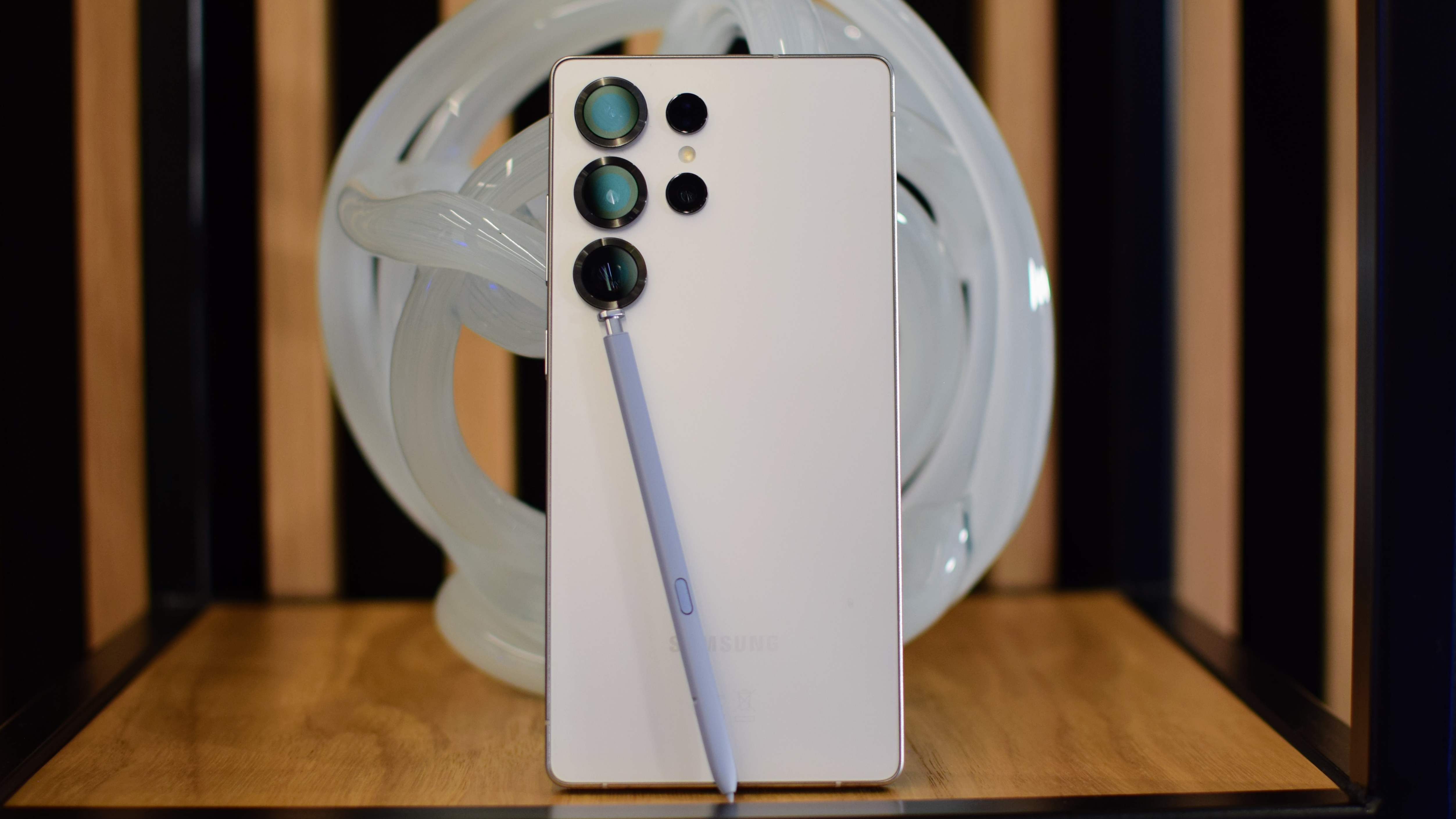 Раздосадованные фанаты Samsung начали петицию за возвращение Bluetooth в S Pen - и они правы.