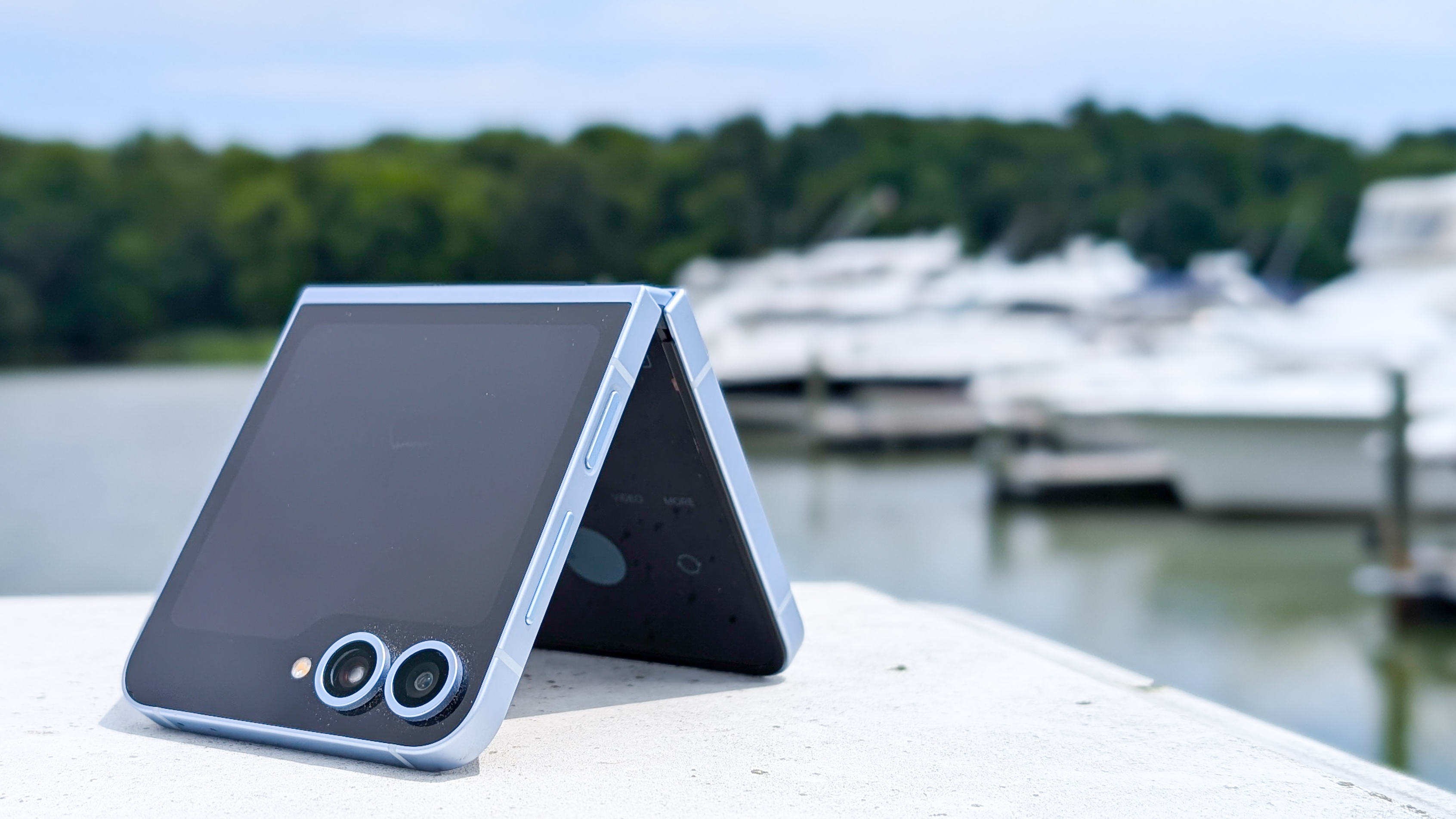 Новые слухи о характеристиках Samsung Galaxy Z Fold 7 и Flip 7 намекают на разочаровывающие обновления