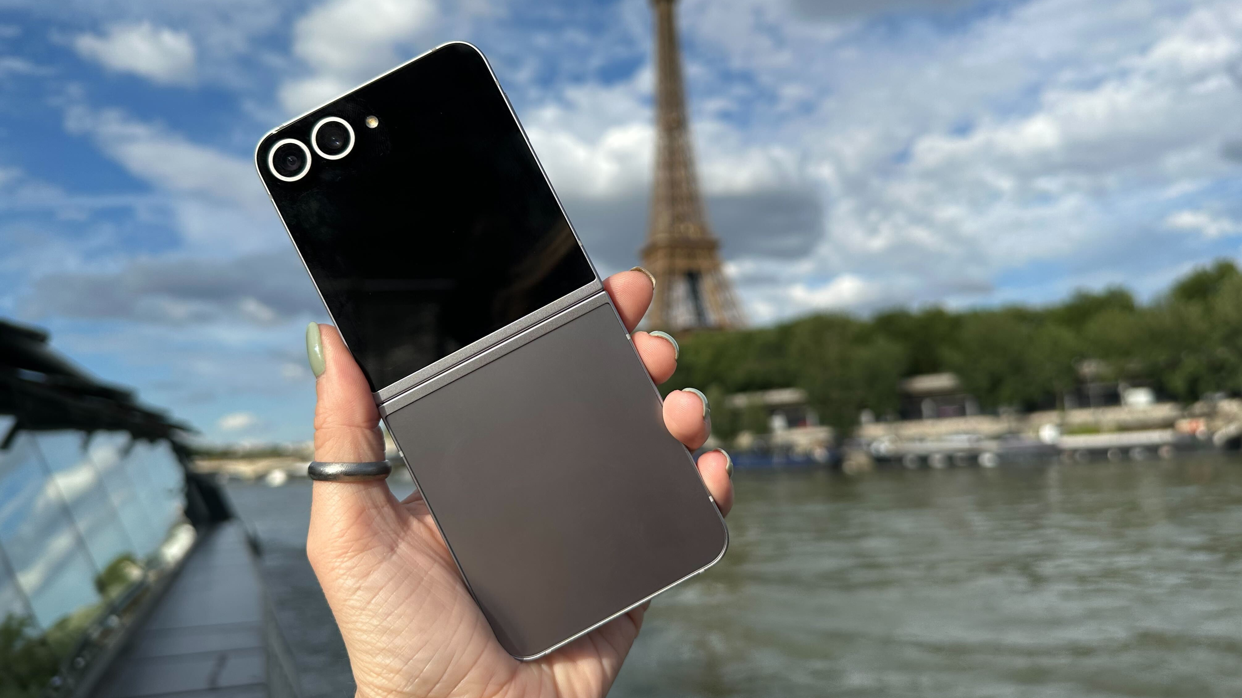 Samsung Galaxy Z Flip 7: последние новости, слухи и все, что мы узнали на данный момент