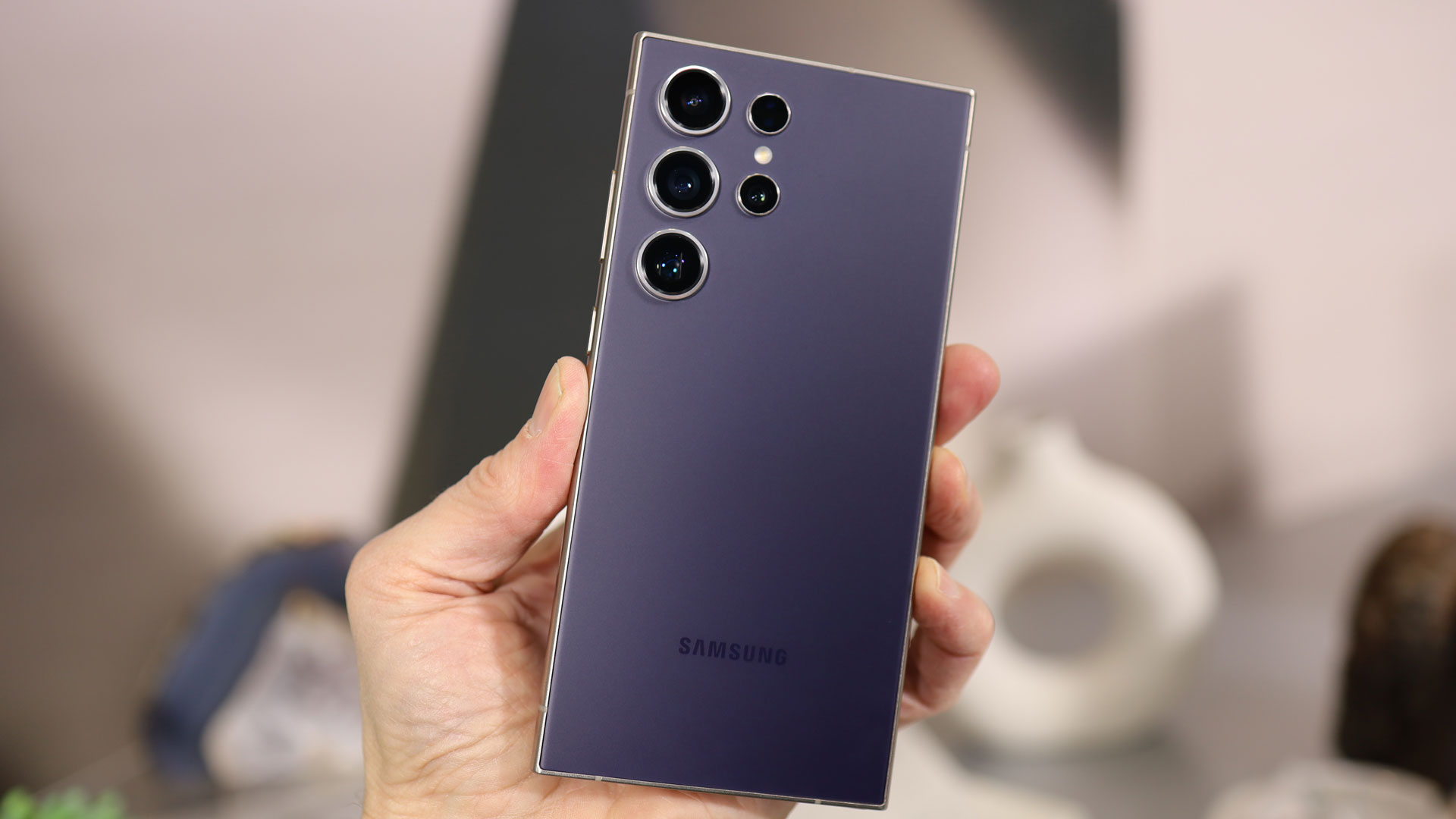 Утечка фотографий позволяет рассмотреть Samsung Galaxy S25 Ultra вблизи