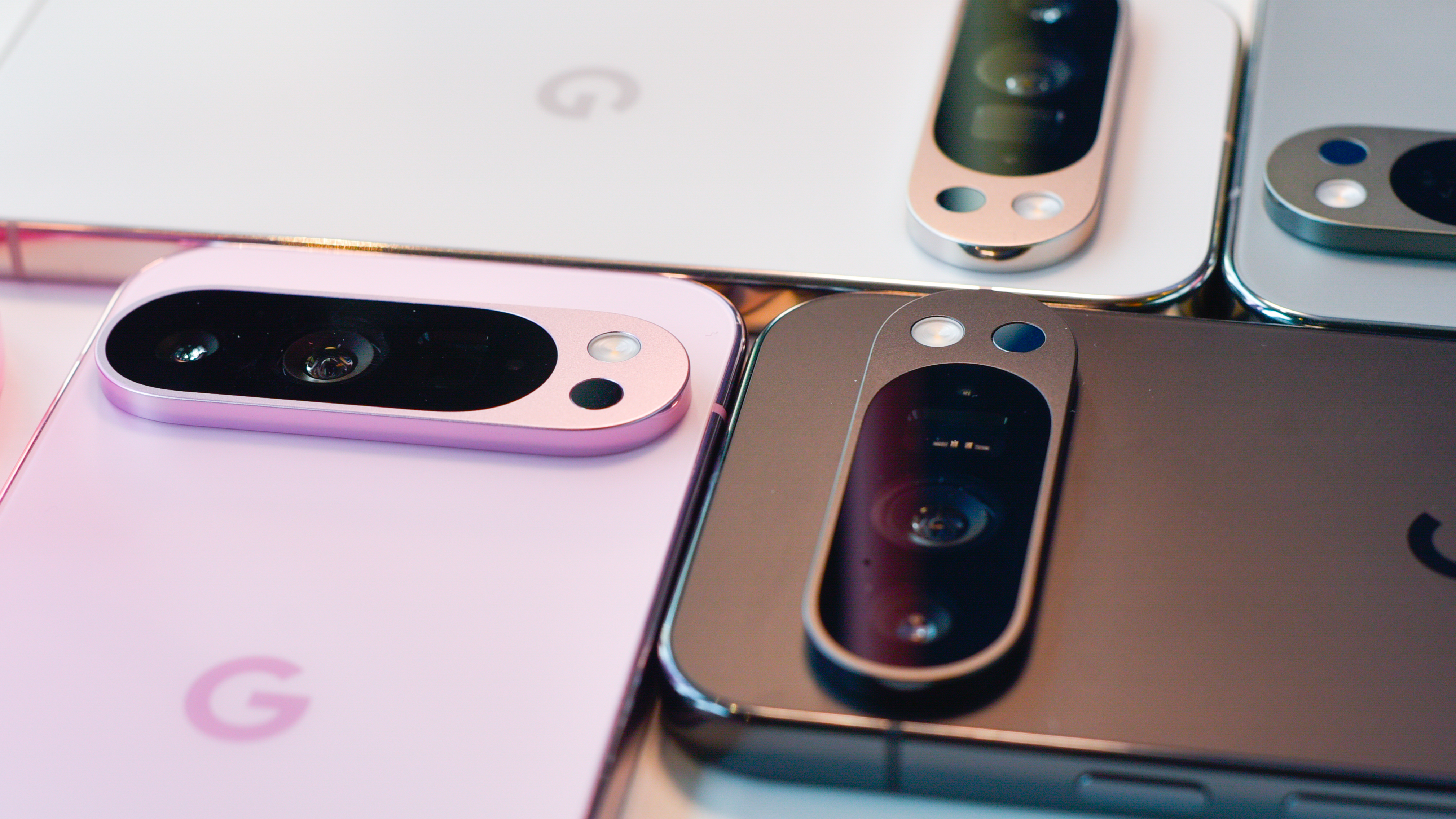 Утечка номера модели Google Pixel 10 намекает на то, что следующий флагман Google уже на подходе